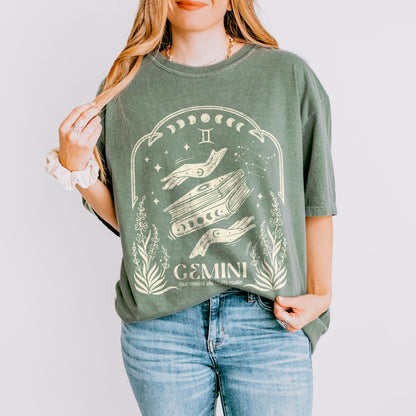 Geminis | Dual-Minded and Chatty Reader